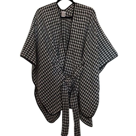 Liz Claiborne Houndstooth Cape, black and white, faux leather trim, OS - Picture 2 of 7